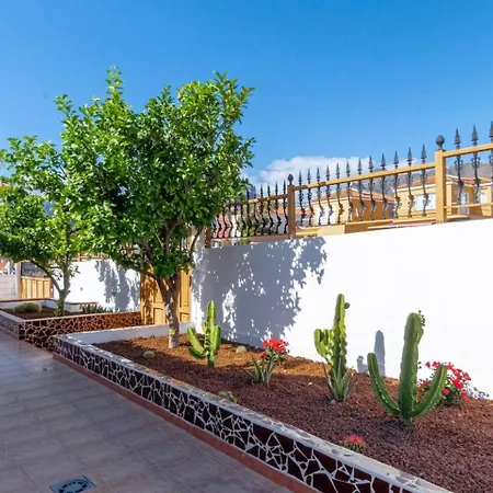 Anastasia Ii With Heated Pool Vakantiehuis *