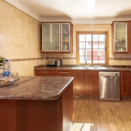 Anastasia Ii With Heated Pool * Puerto de Santiago (Tenerife)