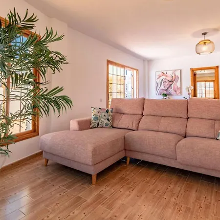 Vakantiehuis Anastasia Ii With Heated Pool Puerto de Santiago (Tenerife)