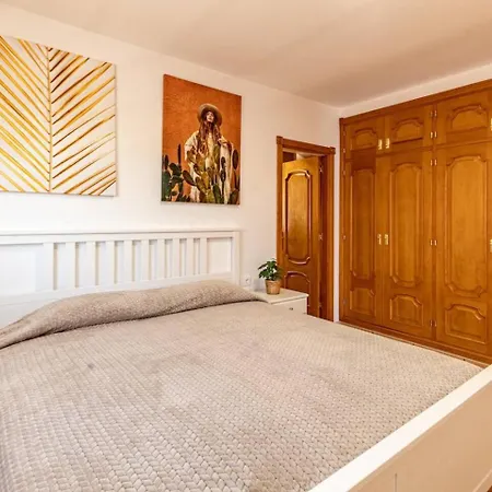 Anastasia Ii With Heated Pool Vakantiehuis *