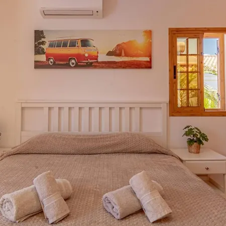 Vakantiehuis Anastasia Ii With Heated Pool Puerto de Santiago (Tenerife)